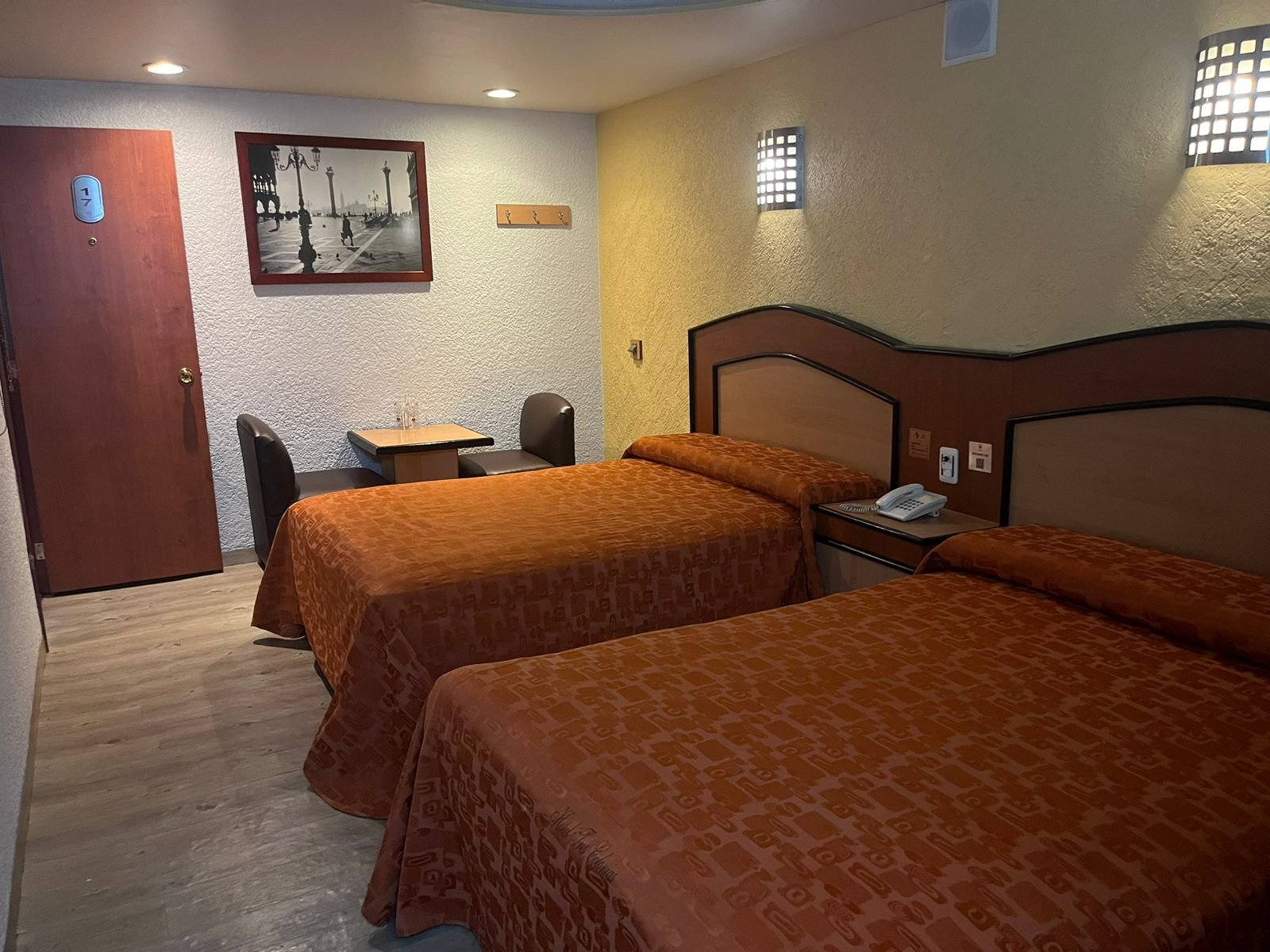 Habitación Doble (máximo 2 personas) / Hotel Tres Colonias